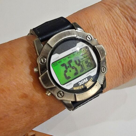 #Fossil #Digital #Chronograph Watch A126-06 | 30M Water Resistant | New Battery! - Picture 9 of 13